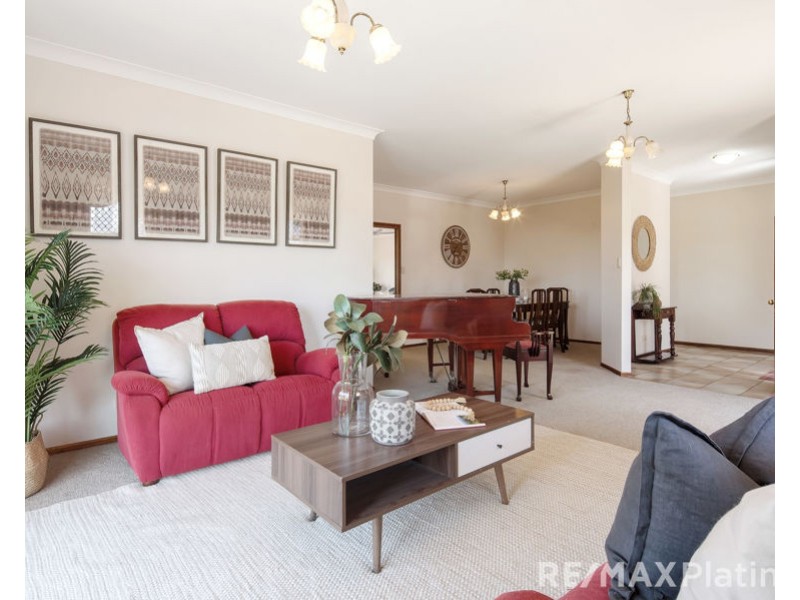 11 Cathy Court, Albany Creek QLD 4035