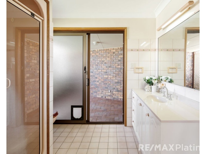 11 Cathy Court, Albany Creek QLD 4035