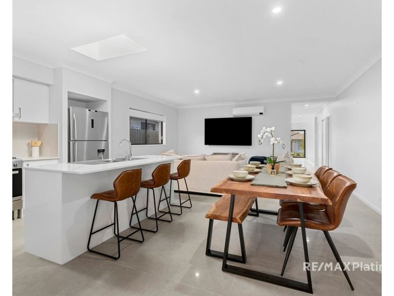 85 Palatial Crescent, Narangba QLD 4504