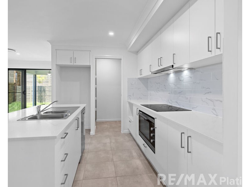 35 Superb Drive, Narangba QLD 4504