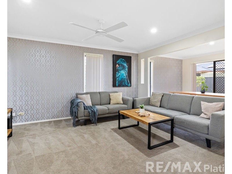 11 Marilyn Place, Morayfield QLD 4506