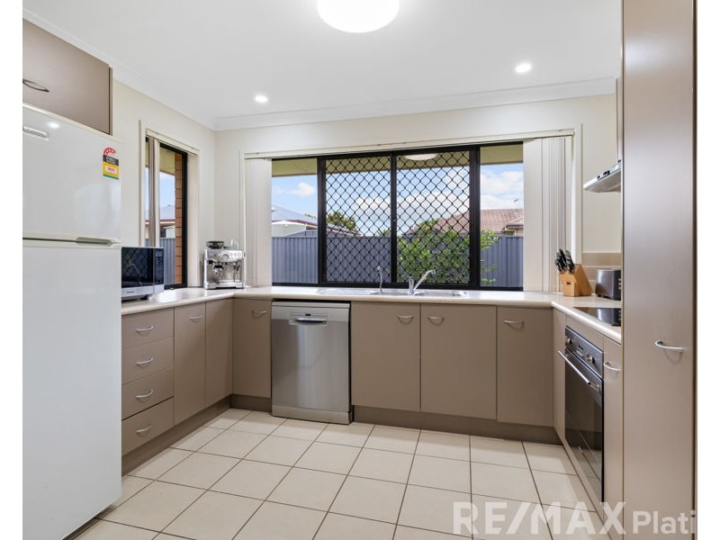 11 Marilyn Place, Morayfield QLD 4506