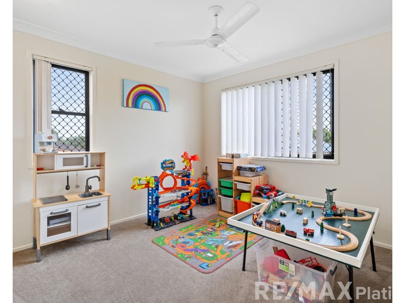 11 Marilyn Place, Morayfield QLD 4506