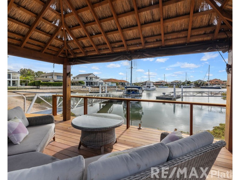 2 Arrow Court, Newport QLD 4020