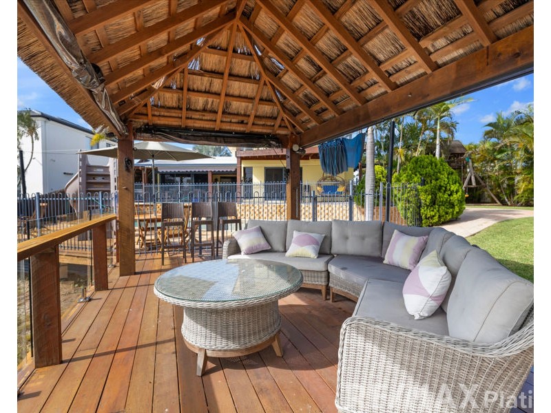 2 Arrow Court, Newport QLD 4020