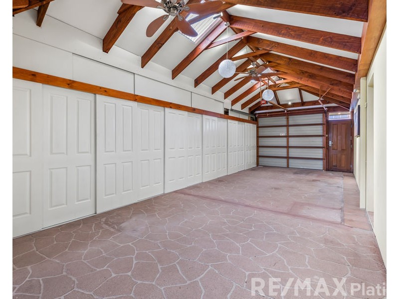 2 Arrow Court, Newport QLD 4020