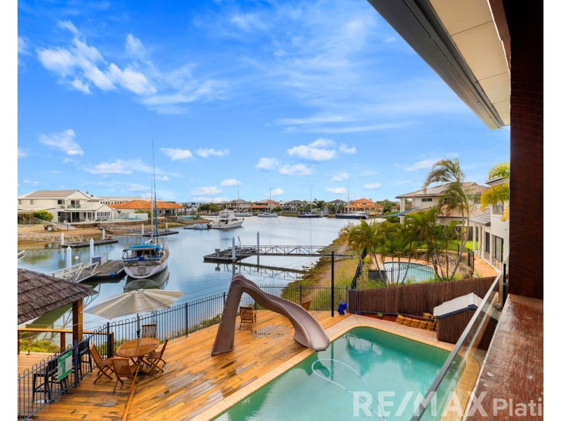 2 Arrow Court, Newport QLD 4020