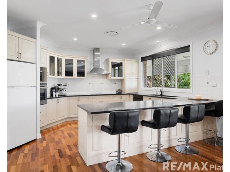 6 Champagne Court, Morayfield QLD 4506
