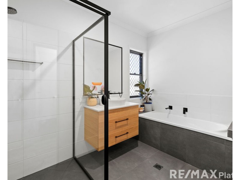 25 Camberwell Drive, Kallangur QLD 4503