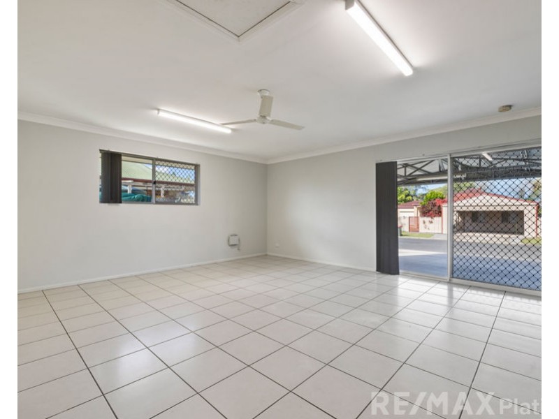 18 Hilldale Crescent, Morayfield QLD 4506