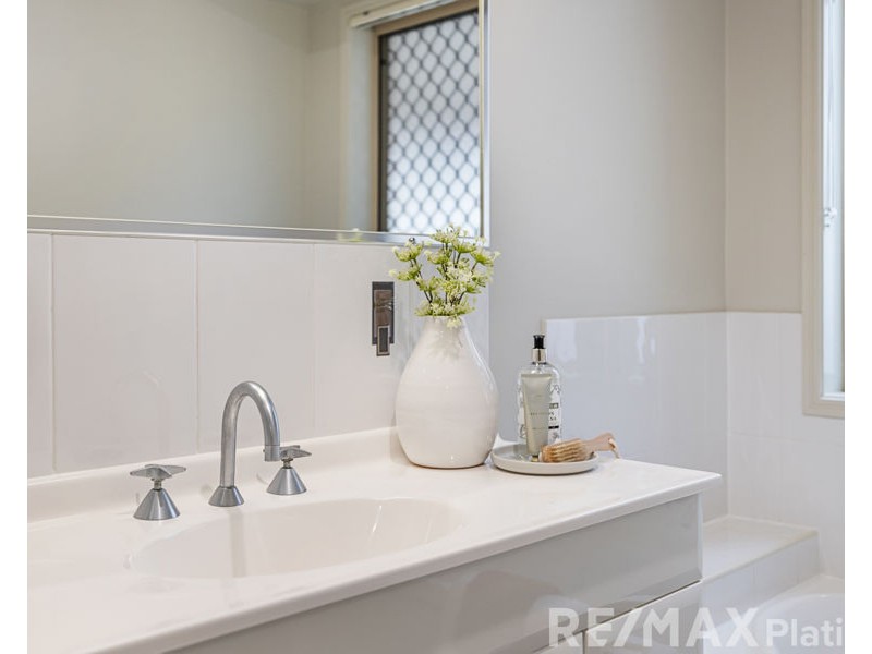 1-3 Woodstock Street, Morayfield QLD 4506