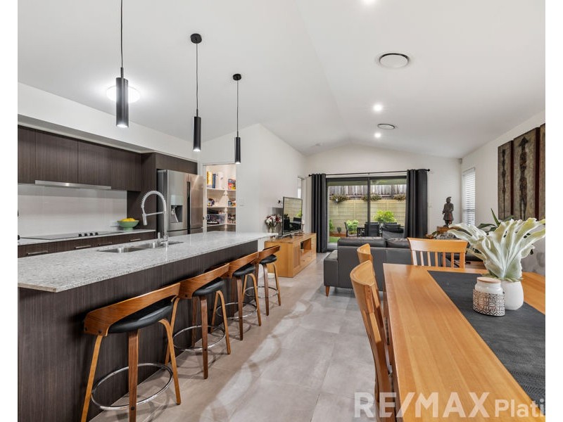 32 Palatial Crescent, Narangba QLD 4504