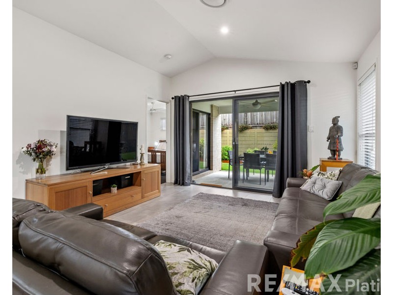 32 Palatial Crescent, Narangba QLD 4504
