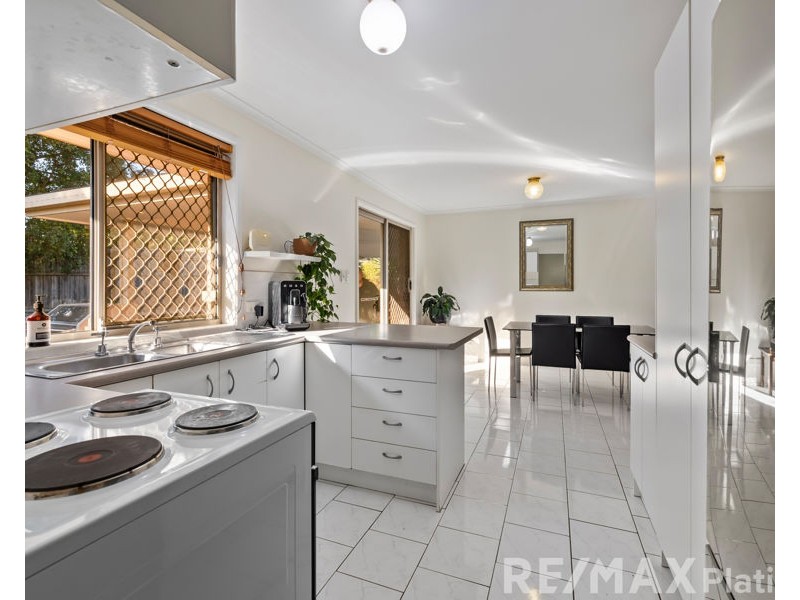 35 Kirkcaldy Street, Morayfield QLD 4506