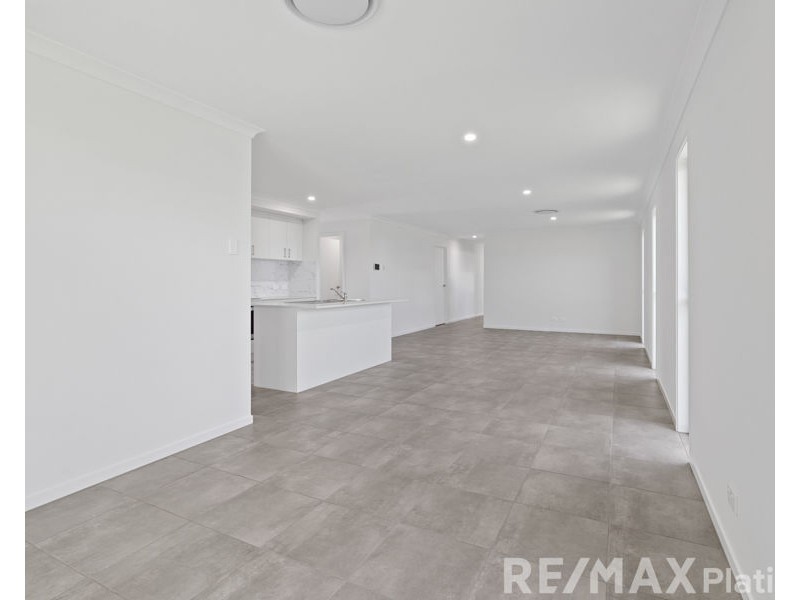 35 Superb Drive, Narangba QLD 4504