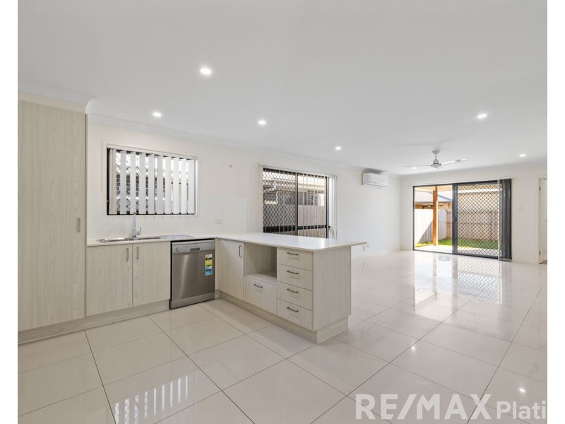 124 Waterside Esplanade, Caboolture South QLD 4510