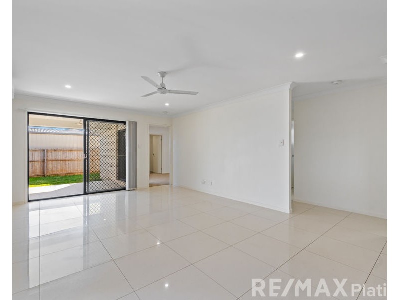 124 Waterside Esplanade, Caboolture South QLD 4510