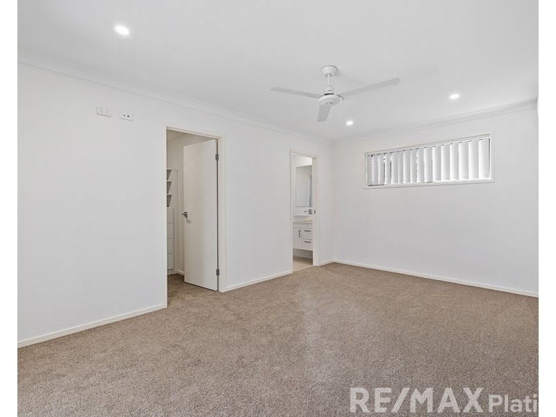 124 Waterside Esplanade, Caboolture South QLD 4510