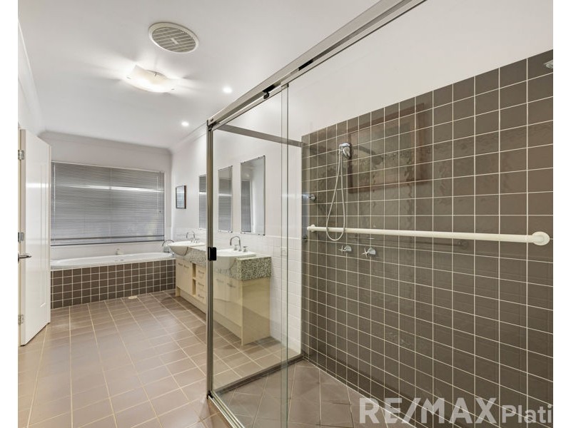 5 Clearwater Crescent, Murrumba Downs QLD 4503