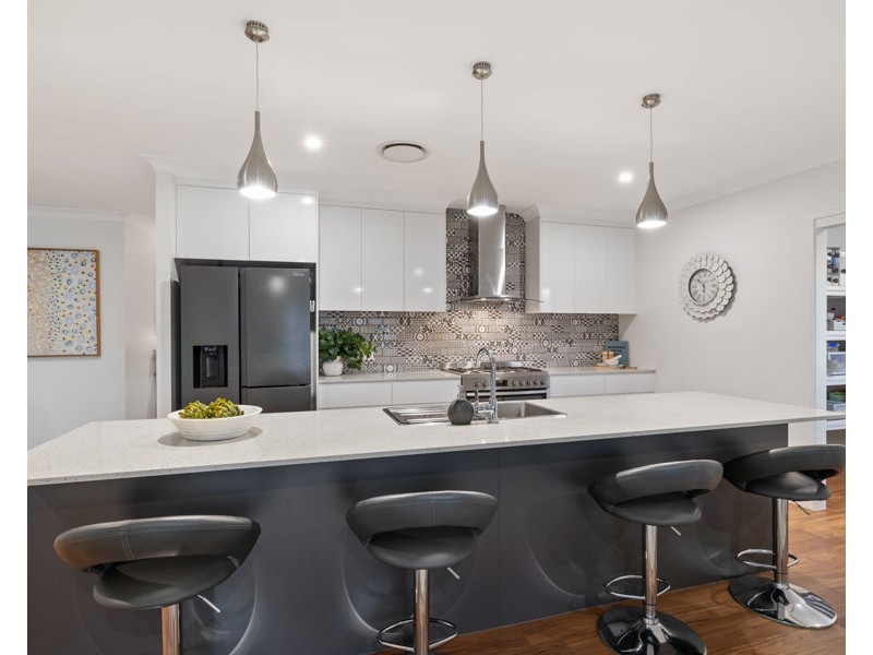 112 Thornbill Drive, Upper Caboolture QLD 4510