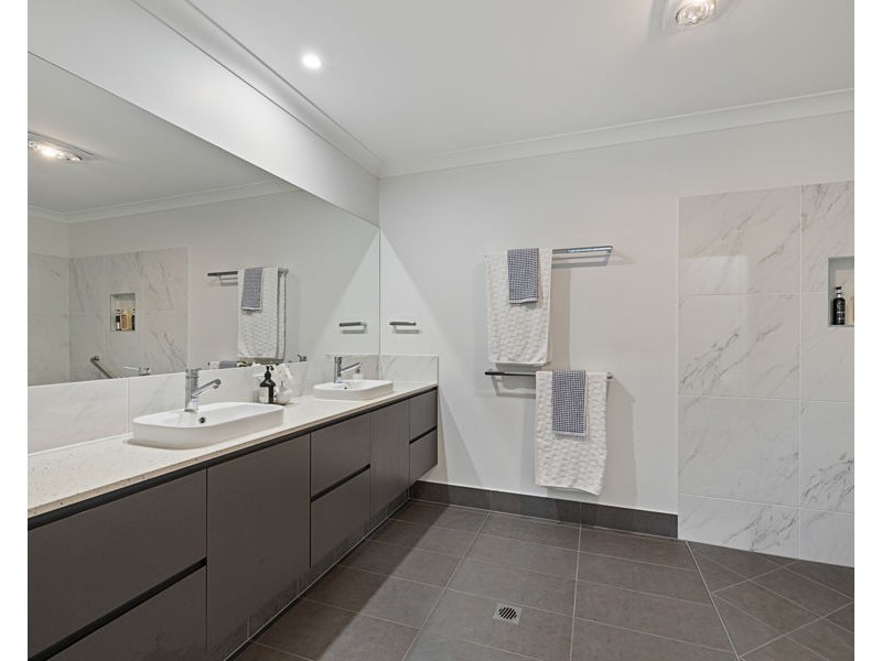 112 Thornbill Drive, Upper Caboolture QLD 4510