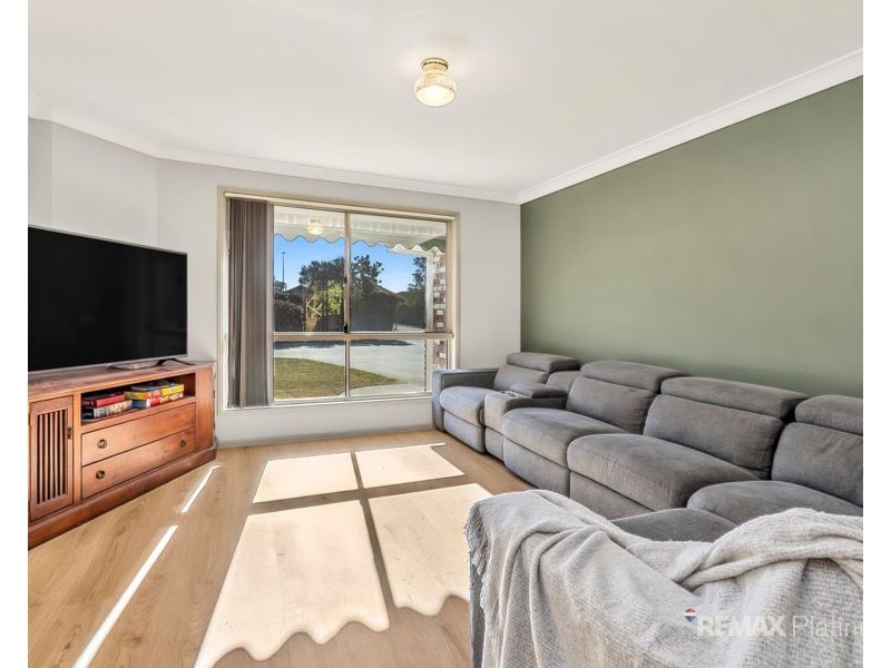 12 Carlton Court, Upper Caboolture QLD 4510