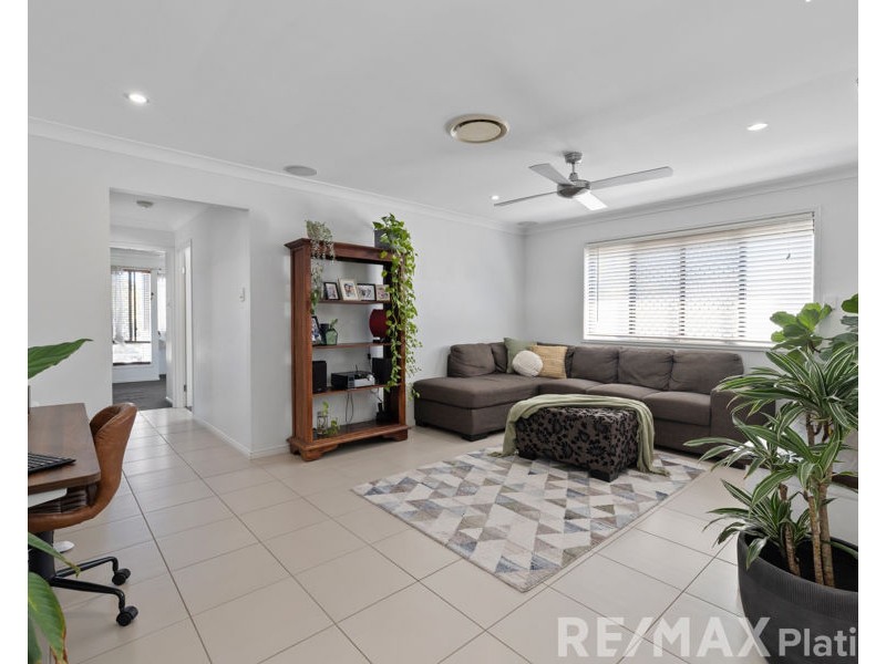 23 Hollow Crescent, Narangba QLD 4504