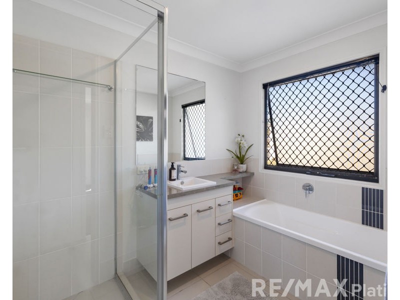 23 Hollow Crescent, Narangba QLD 4504