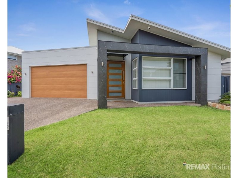 56 Lakeview Promenade, Newport QLD 4020