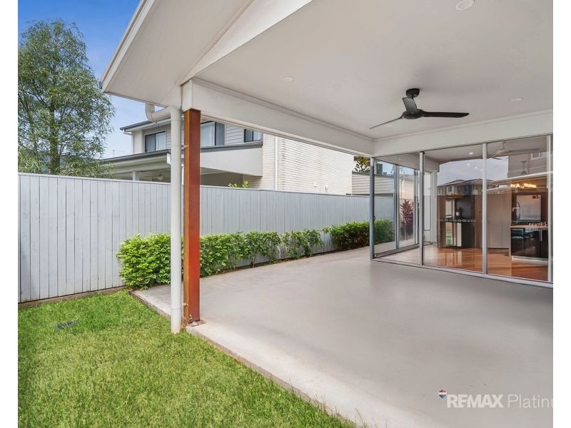 56 Lakeview Promenade, Newport QLD 4020