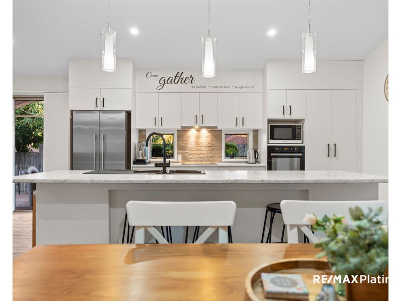 75 Kirri Avenue, Petrie QLD 4502