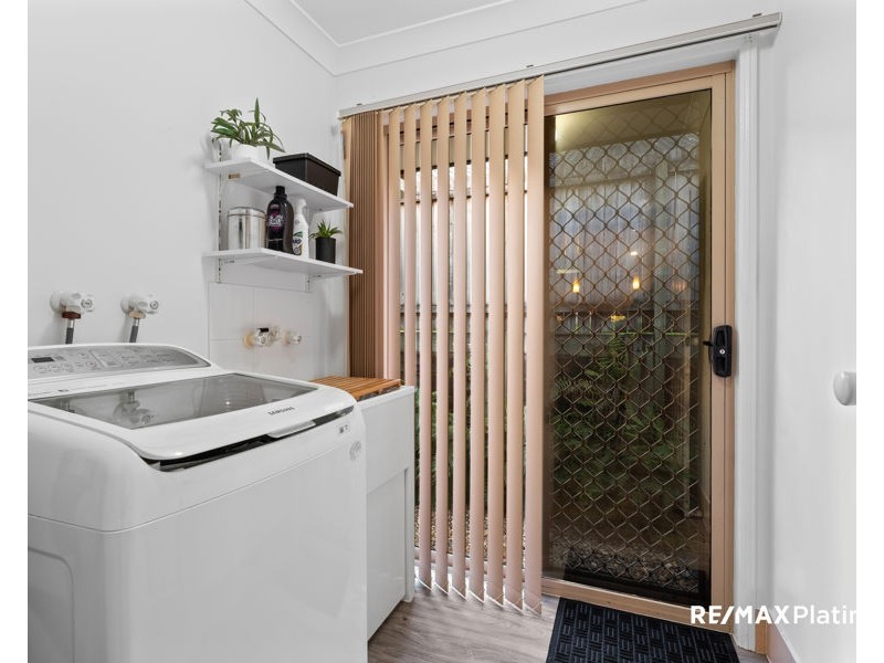 75 Kirri Avenue, Petrie QLD 4502