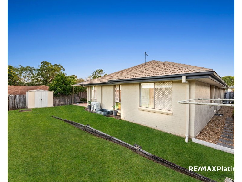 75 Kirri Avenue, Petrie QLD 4502