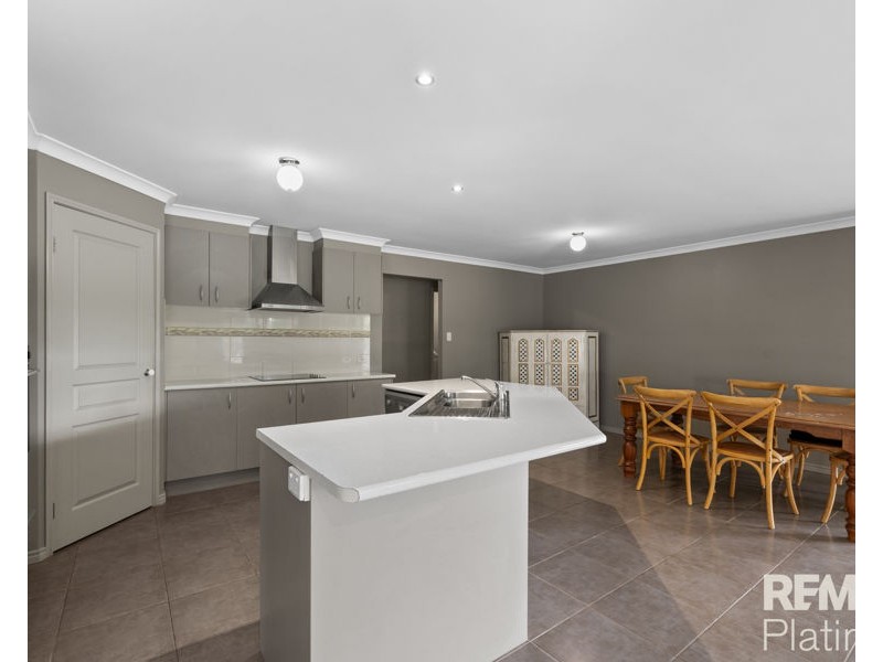 2 Maidenhair Drive, Narangba QLD 4504