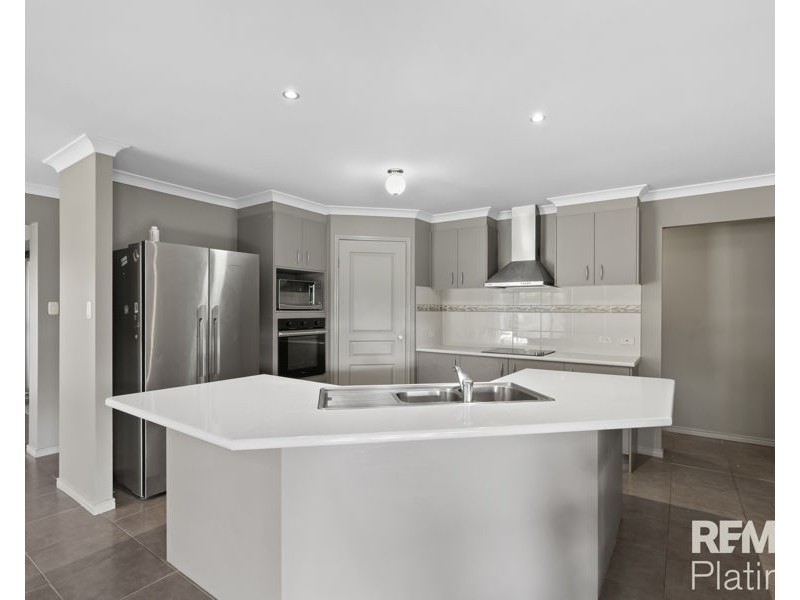 2 Maidenhair Drive, Narangba QLD 4504