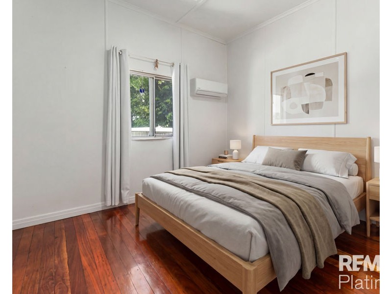 15 Leichhardt Street, Woodford QLD 4514