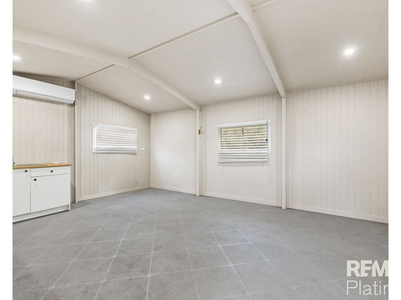 15 Leichhardt Street, Woodford QLD 4514