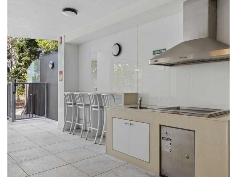 53/51 Playfield Street, Chermside QLD 4032