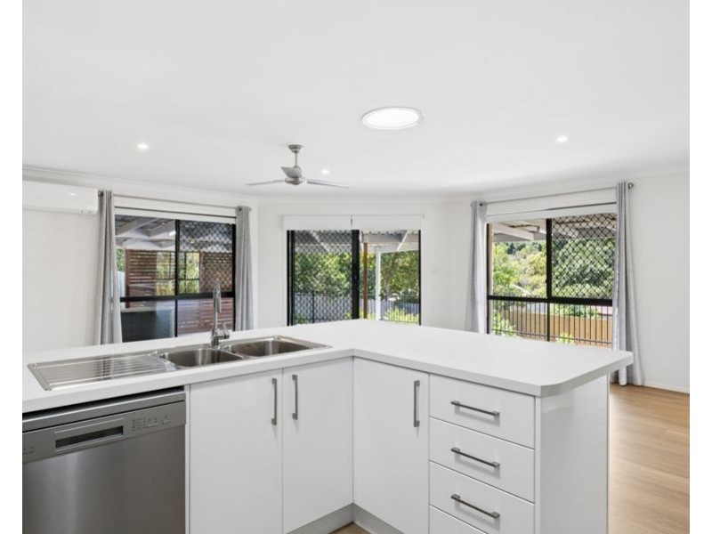 4 Mohr Court, Petrie QLD 4502