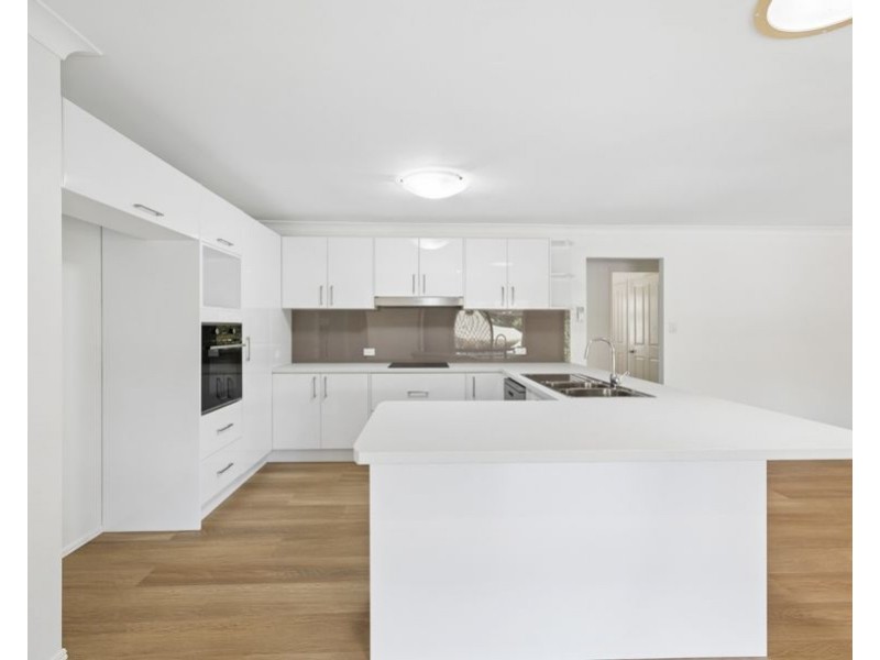 4 Mohr Court, Petrie QLD 4502