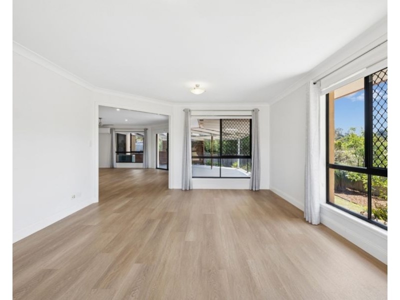 4 Mohr Court, Petrie QLD 4502