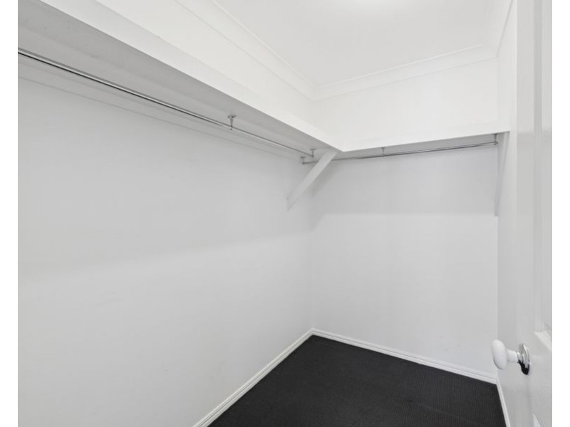 4 Mohr Court, Petrie QLD 4502