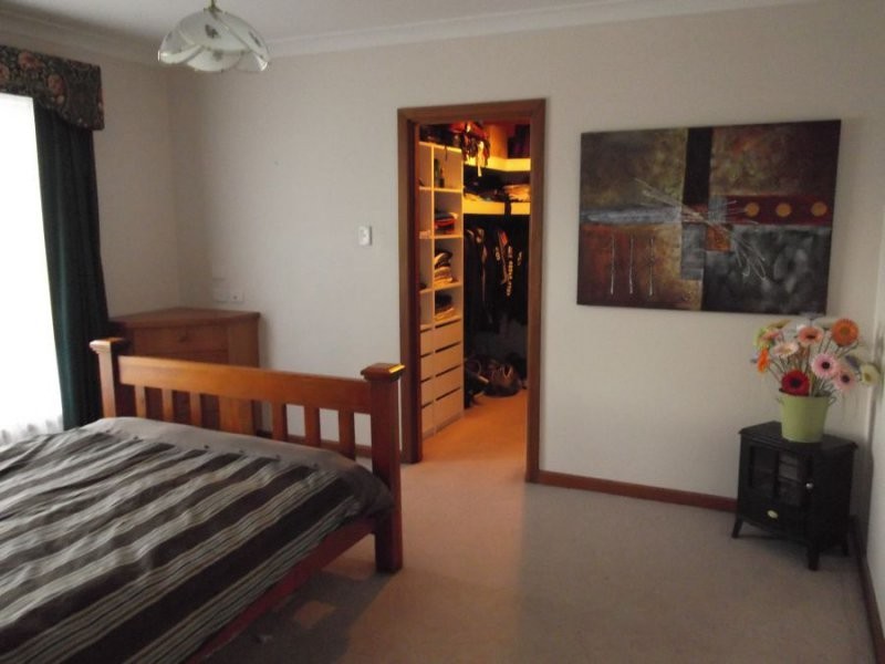 141 Sea Parade, Port Macdonnell SA 5291