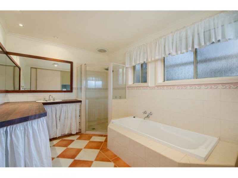 10 McIntosh Street, Mount Gambier SA 5290