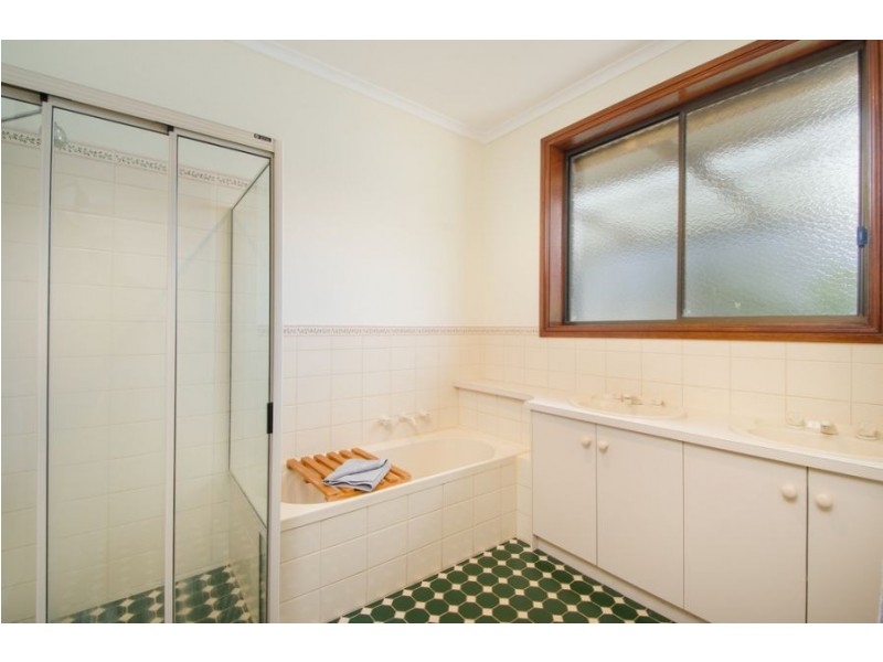 2 Westlands Court, Mount Gambier SA 5290