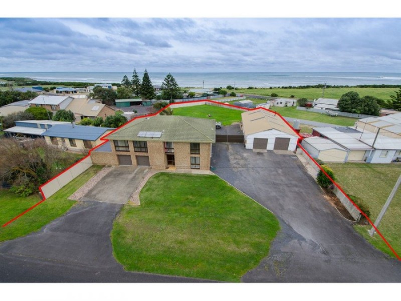 9-11 Eight Mile Creek Road, Racecourse Bay, Port Macdonnell SA 5291