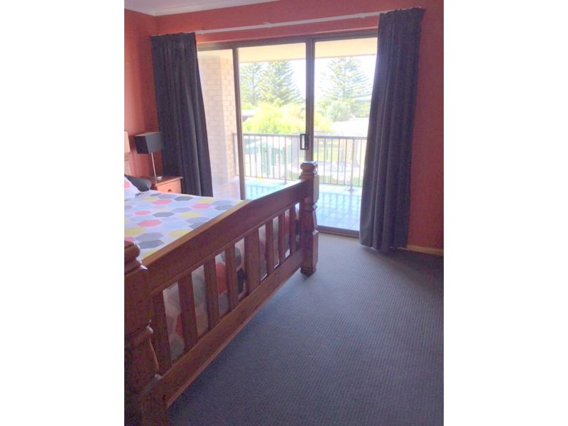 9-11 Eight Mile Creek Road, Racecourse Bay, Port Macdonnell SA 5291