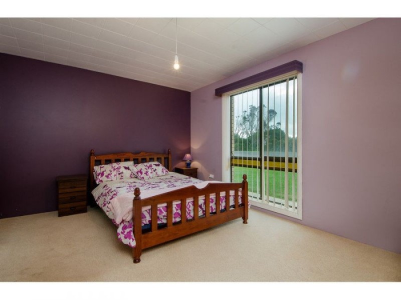 9-11 Eight Mile Creek Road, Racecourse Bay, Port Macdonnell SA 5291