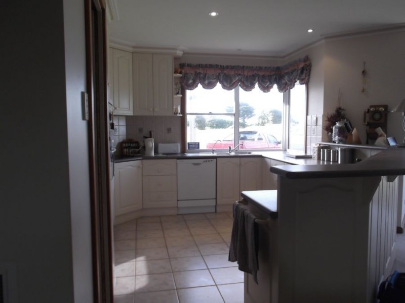 141 Sea Parade, Port Macdonnell SA 5291