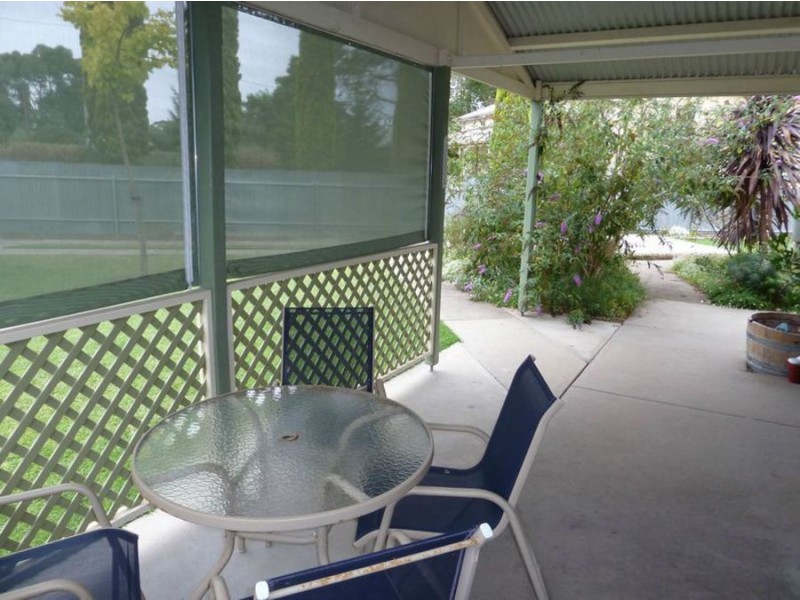 10 Adelaide Street, Kalangadoo SA 5278